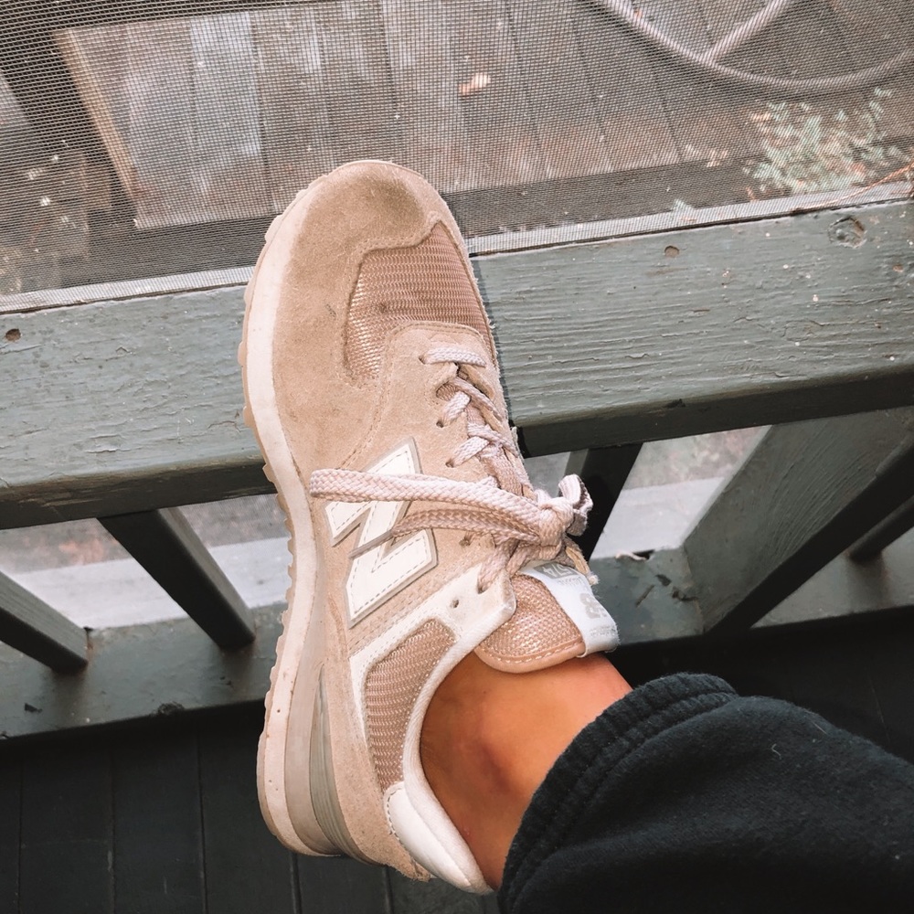 New Balance Tennis Shoes - Picture 3 of 3